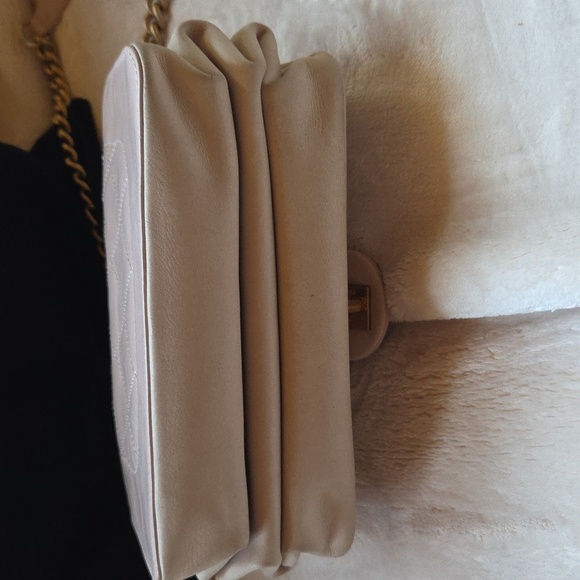 CHANEL Blush Pink Flap Quilted Shoulder Bag with Gold Chain - Picture 13 of 13